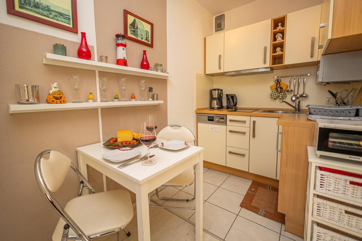 Studio 2 Im Eg Haus Stranddistel, Geschmackvoll Eingerichtete Ferienwohnung Fur 2 Personen In زنغست المظهر الخارجي الصورة